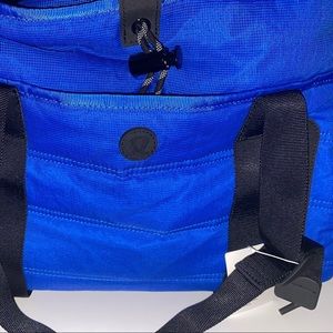 NWT Lululemon Dash All Day Duffel blue roomy zip/drawstring closure